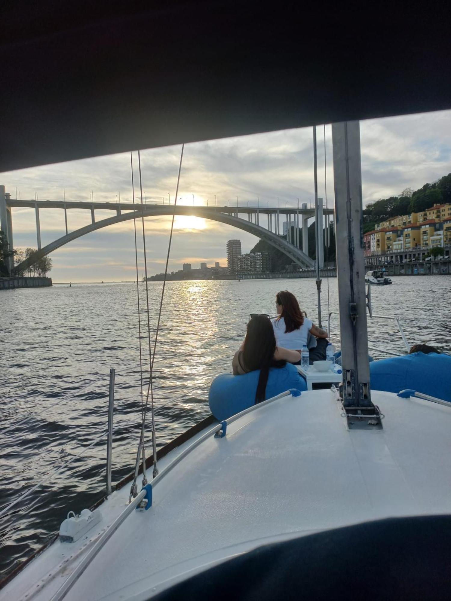 Navegar No Douro - Navegacao E Turismo Unipessoal, Lda Hotel บีลาโนวาเดกายา ภายนอก รูปภาพ